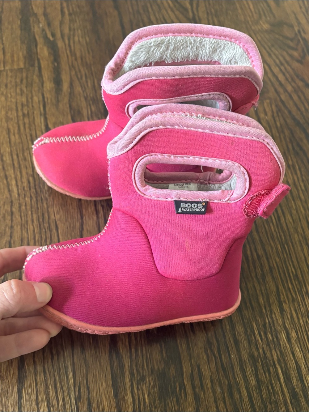 Bogs Kids Waterproof Pink Pull-On Handle Boots size 6